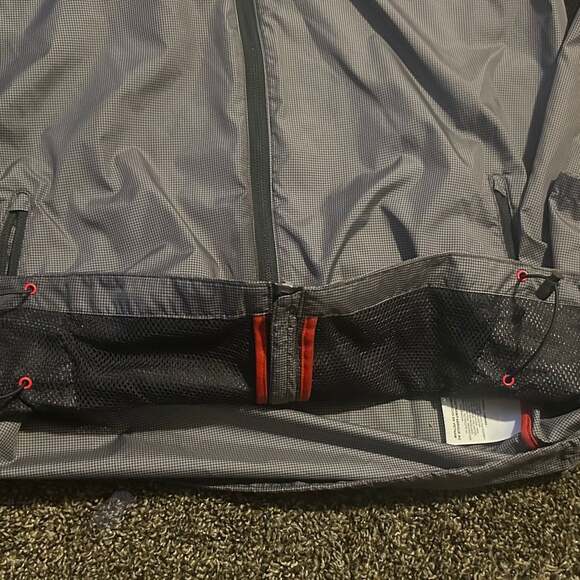 Nike Men's Medium Lightweight Windbreaker Jacket Gray Reflective Hood - Picture 6 of 9